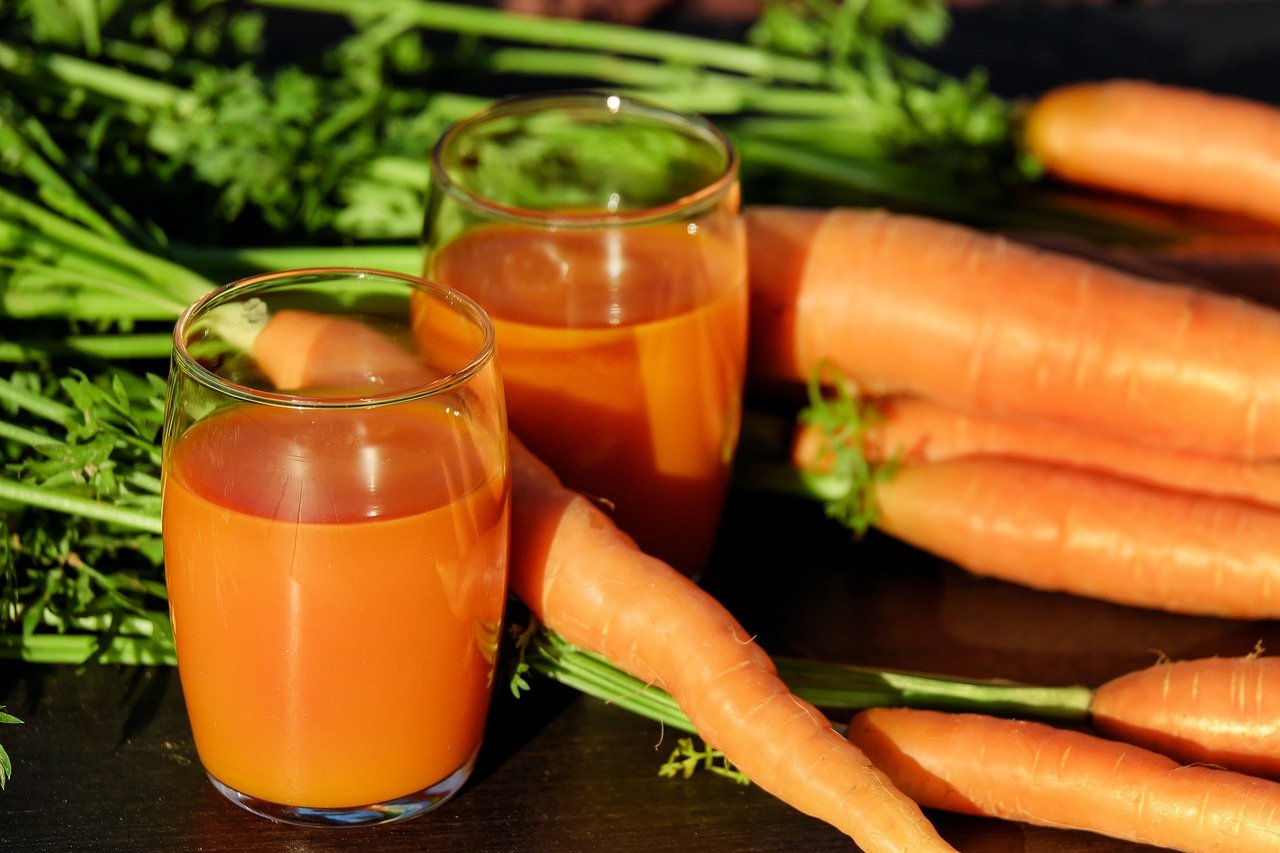 carrot juice, juice, carrots